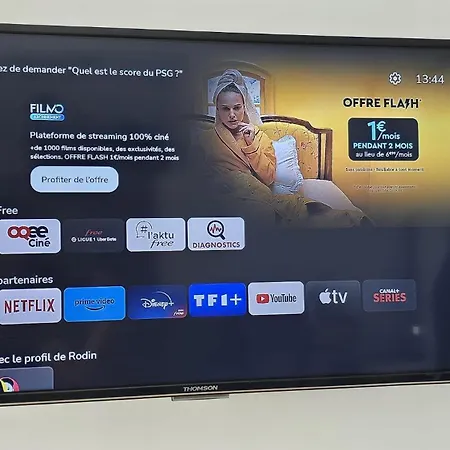 Nesehome, Maison A Proximite Du Futuroscope بيت للعطل *