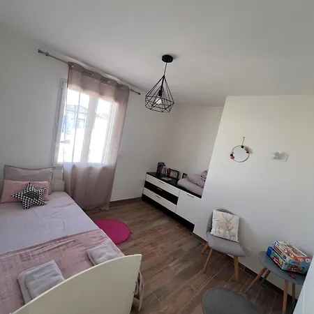 度假居 Nesehome, Maison A Proximite Du Futuroscope Montamisé